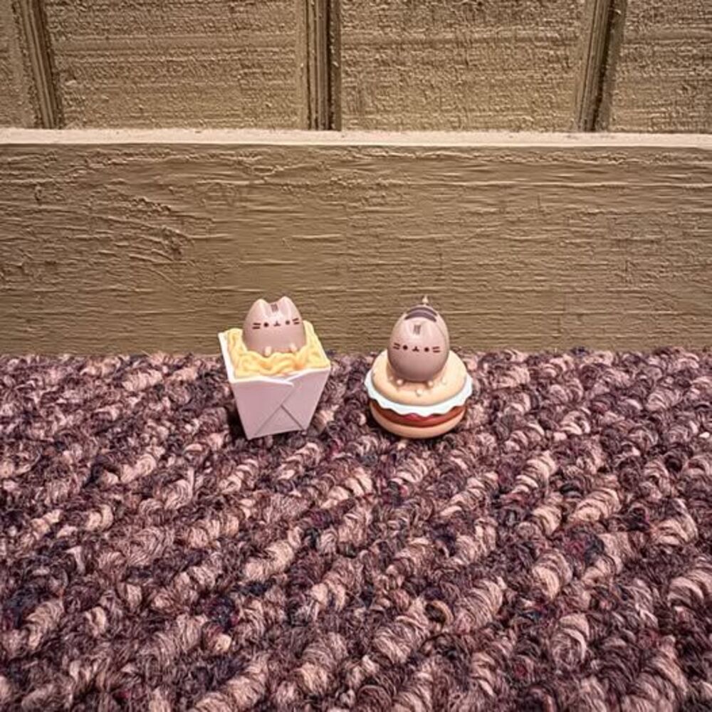 Gund Pusheen Foodie Surprise Box Vinyl Figures - Set of 2
